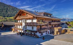 Hotel Alpenstolz